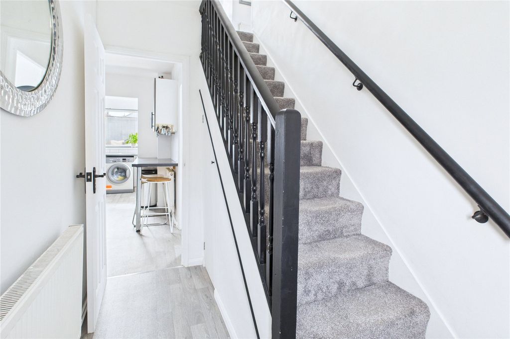 Property photo 2 of 18 Picture No. 15