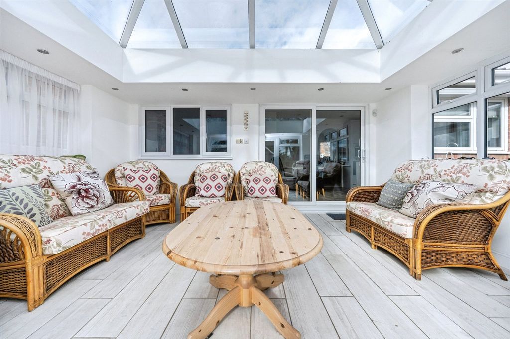 Additional image 11 of 3 bed bungalow for salePoplar Close, Leighton Buzzard, Bedfordshire LU7