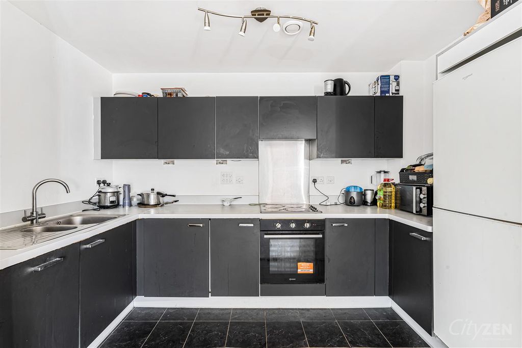 Property photo 3 of 16 Kitchen