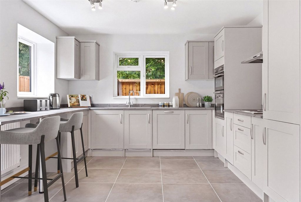 Property photo 2 of 12 Kitchen/Living