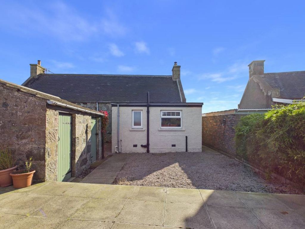 Property photo 3 of 36