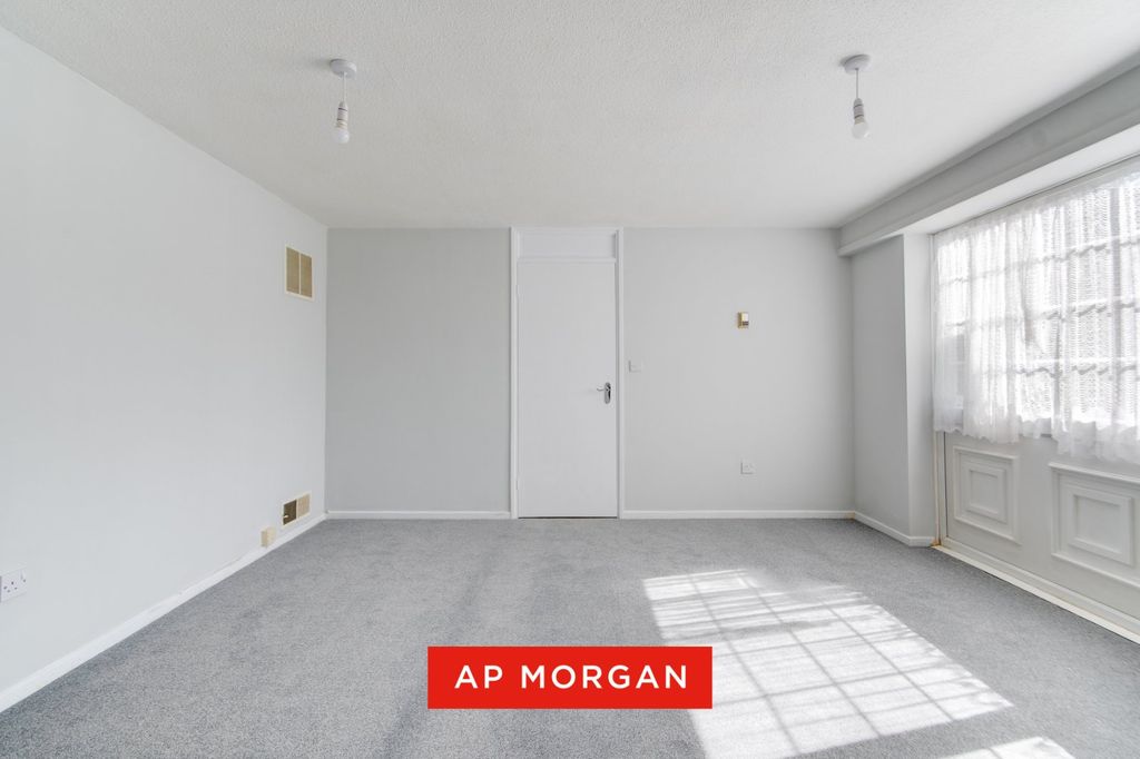 Property photo 3 of 17 Picture No. 13