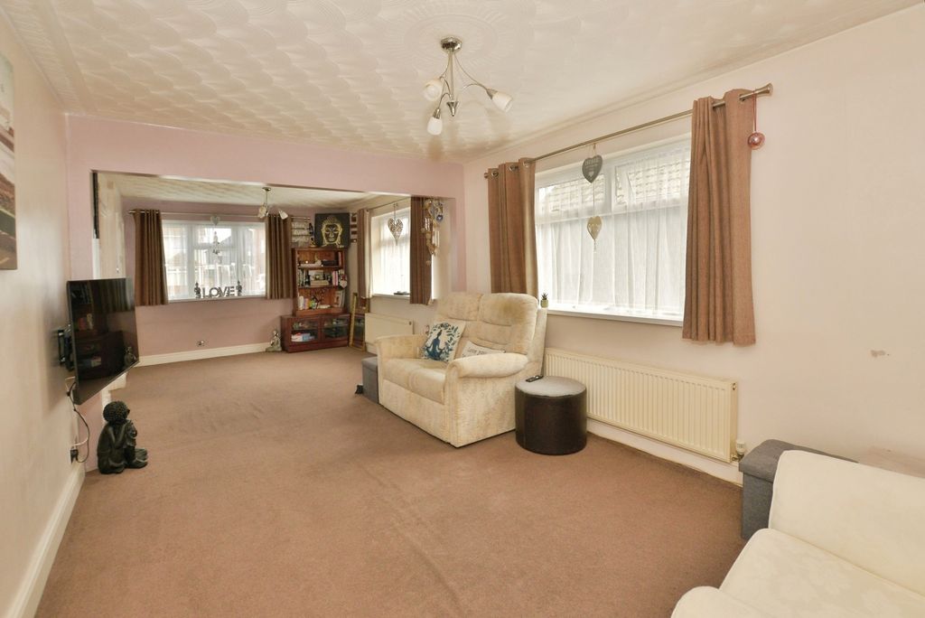 Property photo 2 of 15 Pbox-Img.Jpg