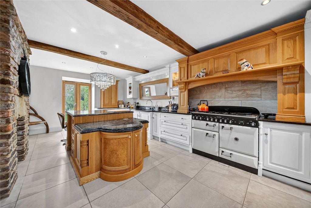 Property photo 1 of 20 Kitchen