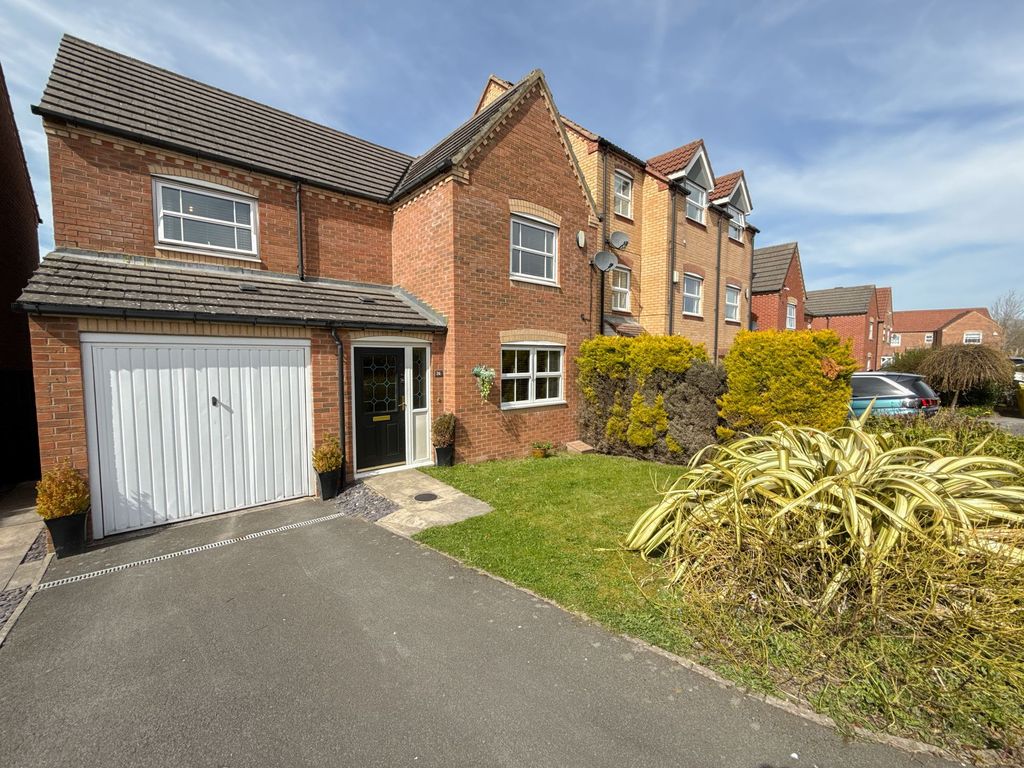 Property photo 1 of 12 External