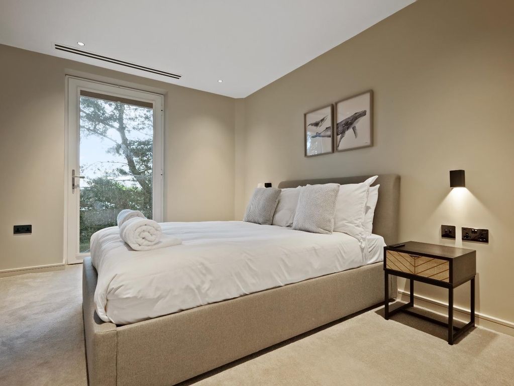 Additional image 12 of 3 bed flat for saleBanks Road, Poole BH13