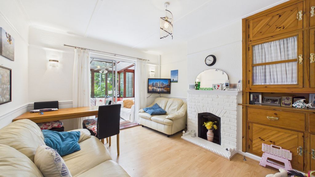 Property photo 3 of 14 Gallery