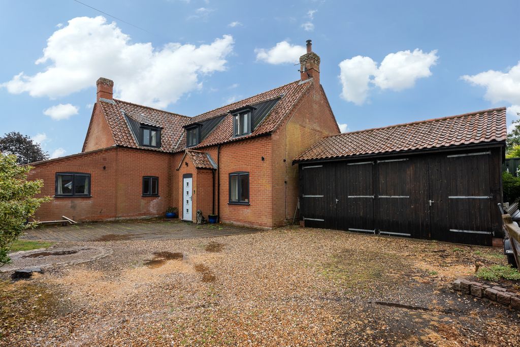 Property photo 1 of 17 Hollybank,Hindolveston-19