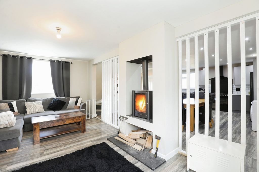 Property photo 2 of 16 Photography