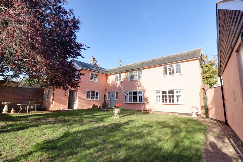 Property photo 2 of 19 Picture No. 24