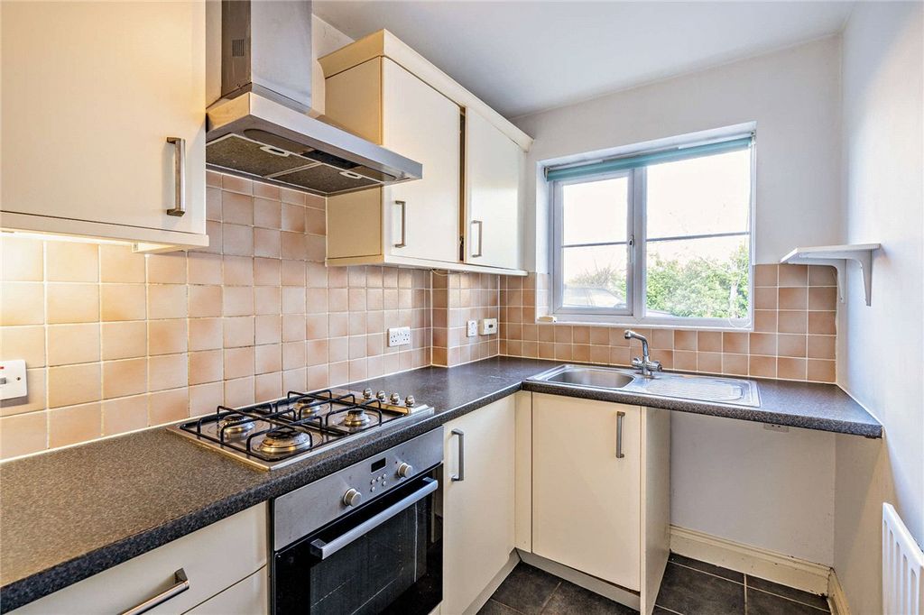 Property photo 3 of 14 Picture No. 05