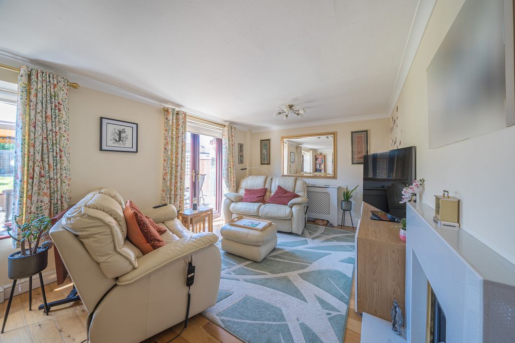 Property photo 2 of 10
