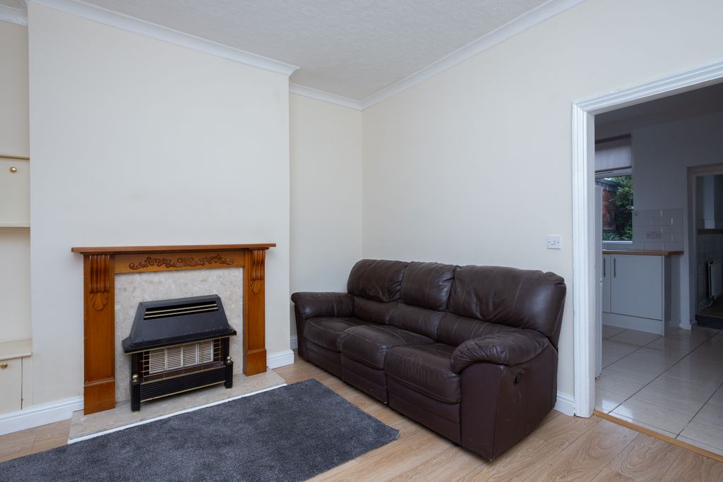 Property photo 2 of 34