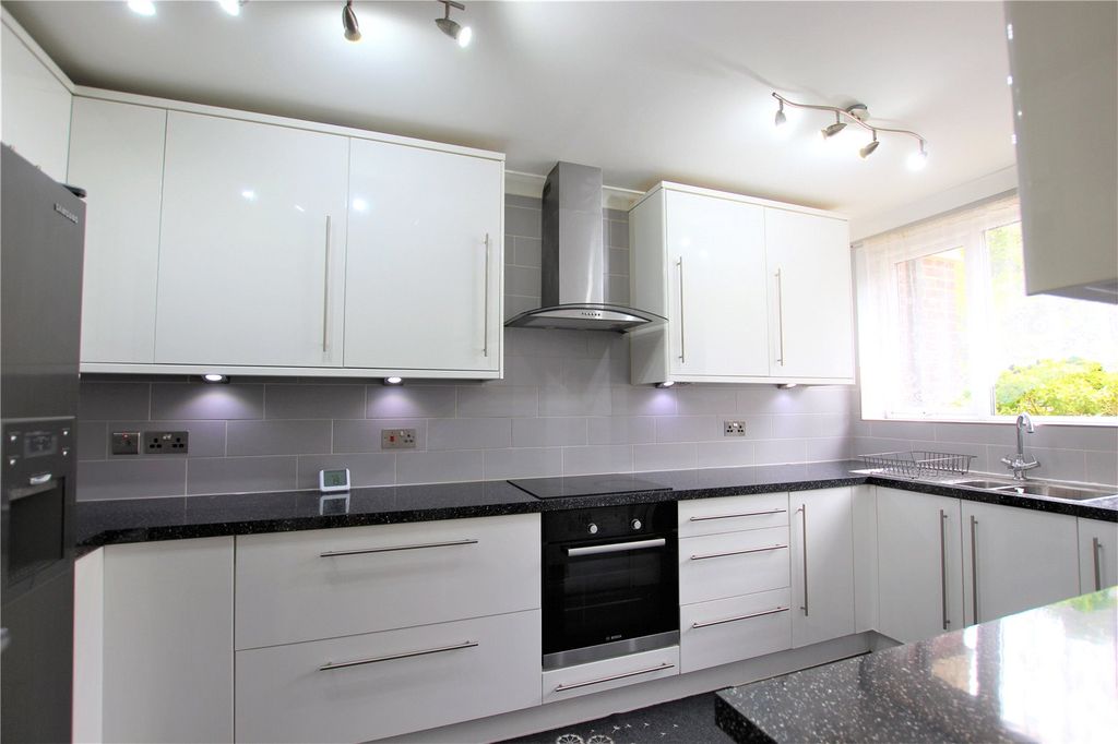 Property photo 2 of 9 Picture No. 02