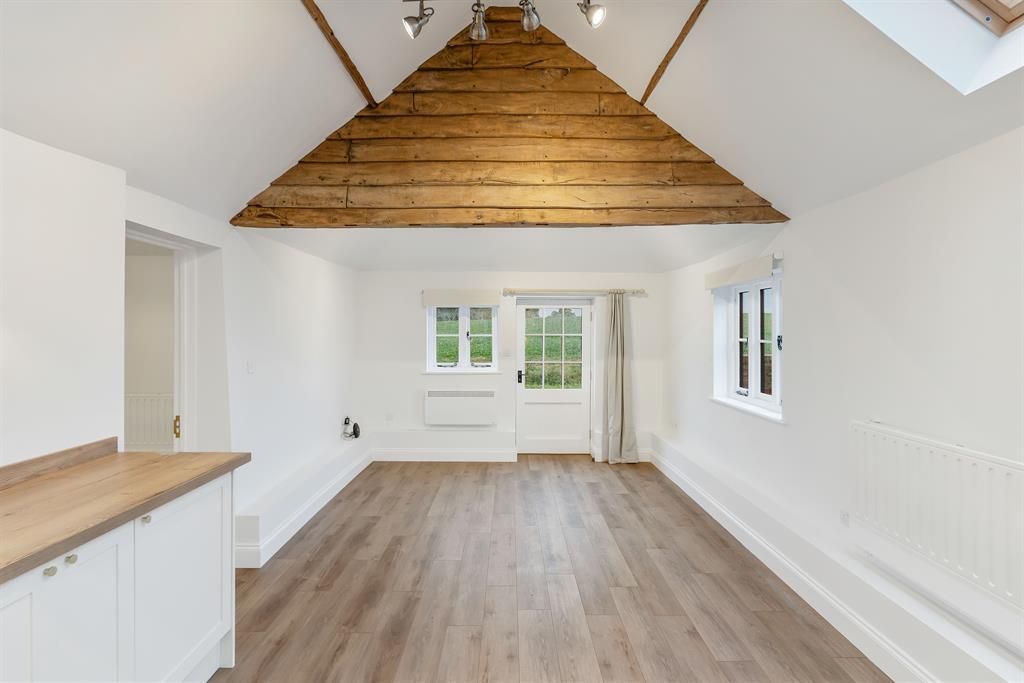 Property photo 3 of 10 Picture 3