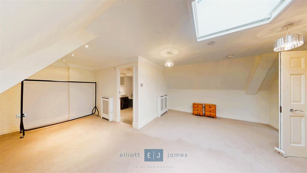 Additional image 12 of 4 bed flat to rentHill Hall, Theydon Mount, Epping CM16