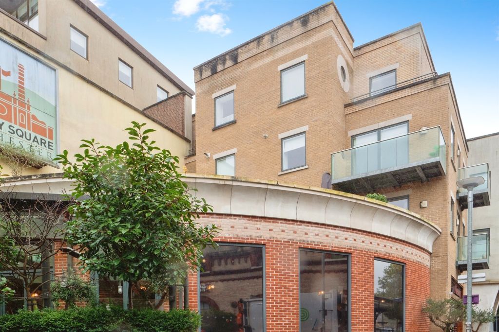 Property photo 1 of 17