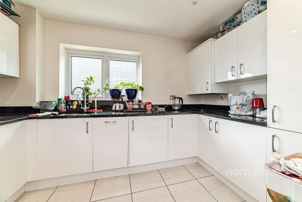 Property photo 3 of 11 Pbox-Img.Jpg