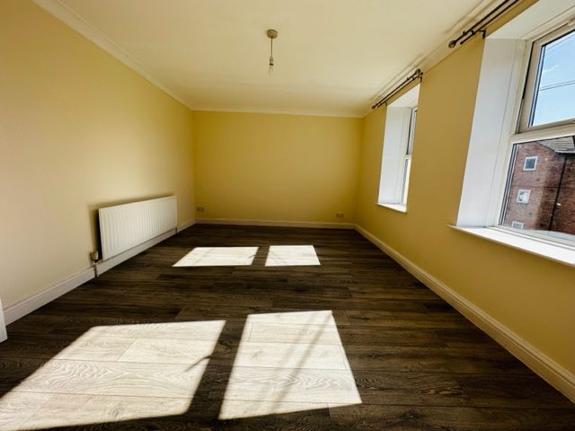 Property photo 2 of 6 Lounge