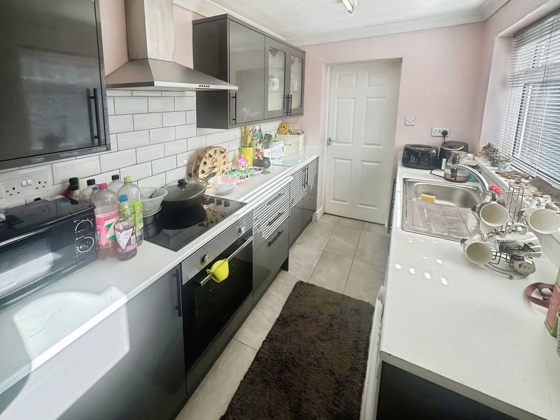 Property photo 3 of 11 Photo 7