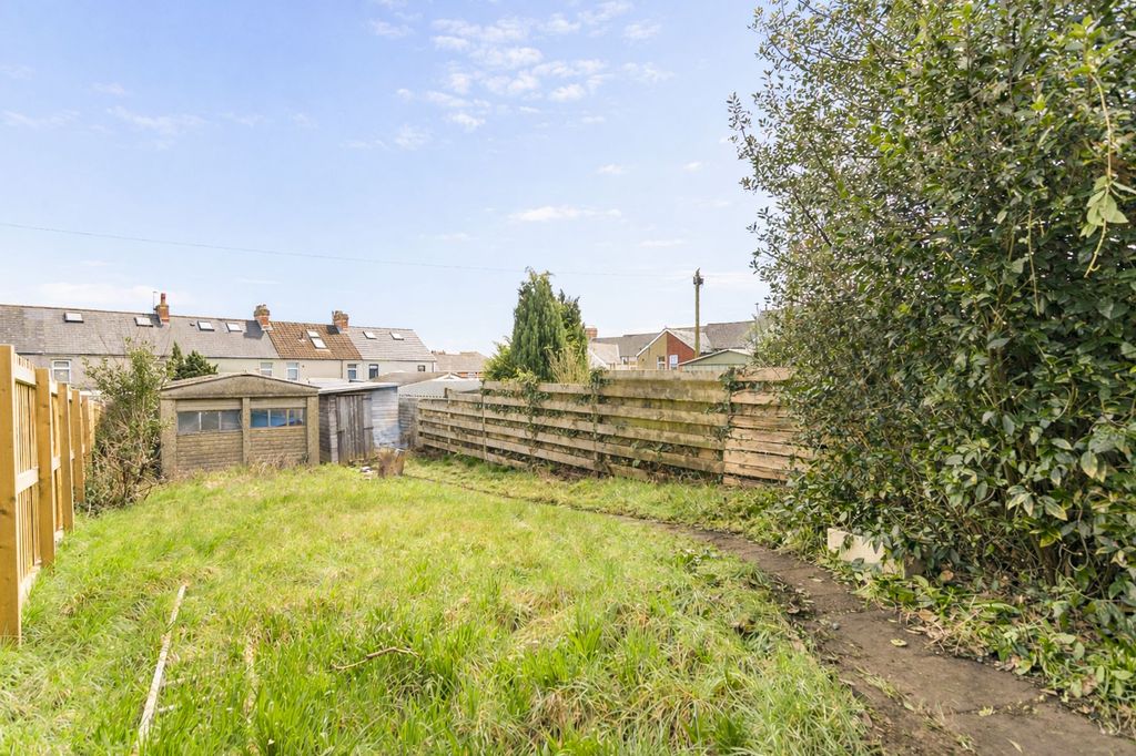 Property photo 2 of 21