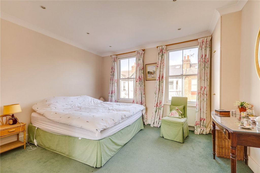 Property photo 3 of 17 Picture No. 11