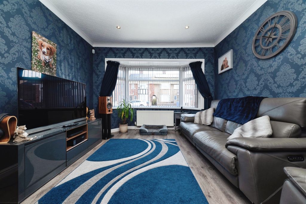 Property photo 2 of 17