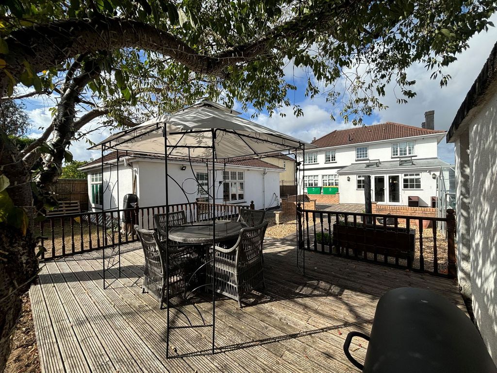 Property photo 1 of 30