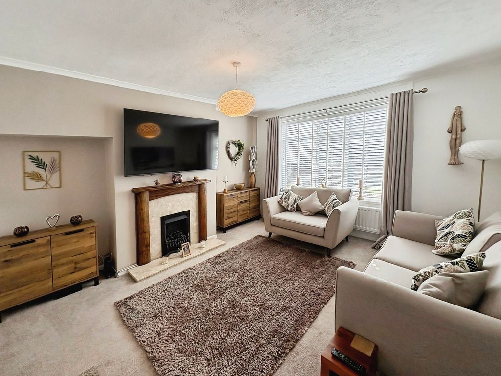 Property photo 3 of 17 Photo 17