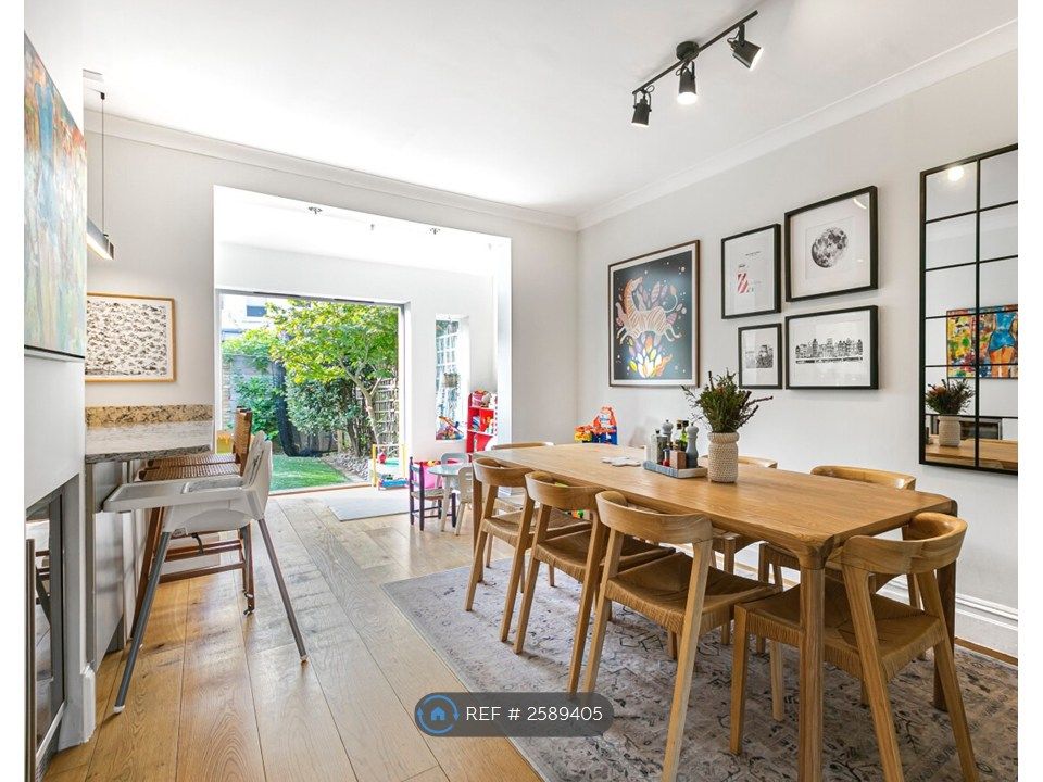 Property photo 3 of 17 Dining Room