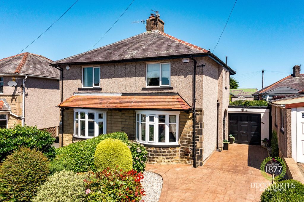 Property photo 1 of 25