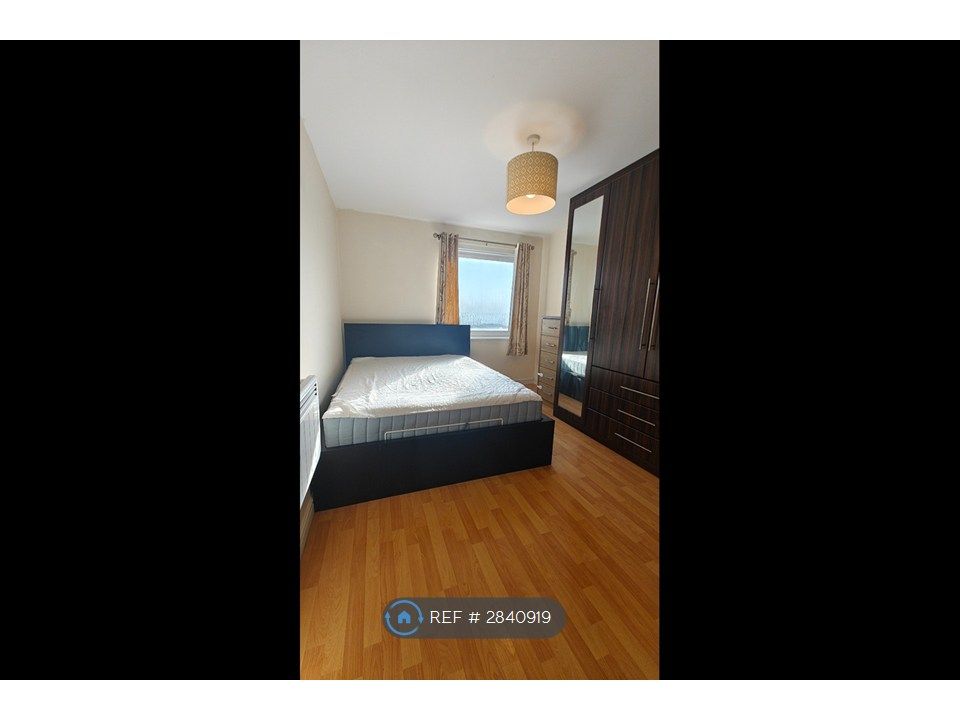 Property photo 2 of 10 Master Bedroom