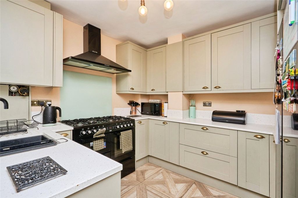Property photo 3 of 13 Picture No. 34