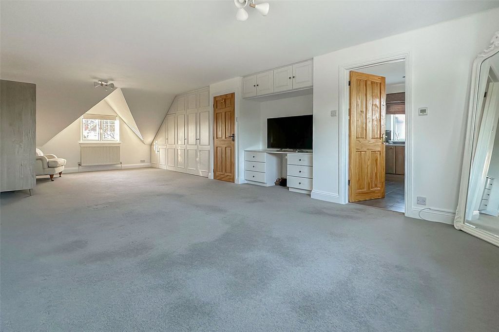 Property photo 3 of 29 Picture No. 11