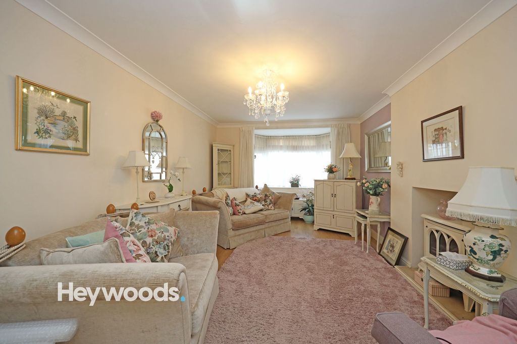 Property photo 3 of 37