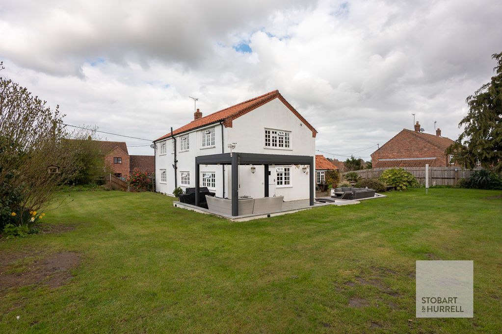 Property photo 2 of 29 Side & Rear