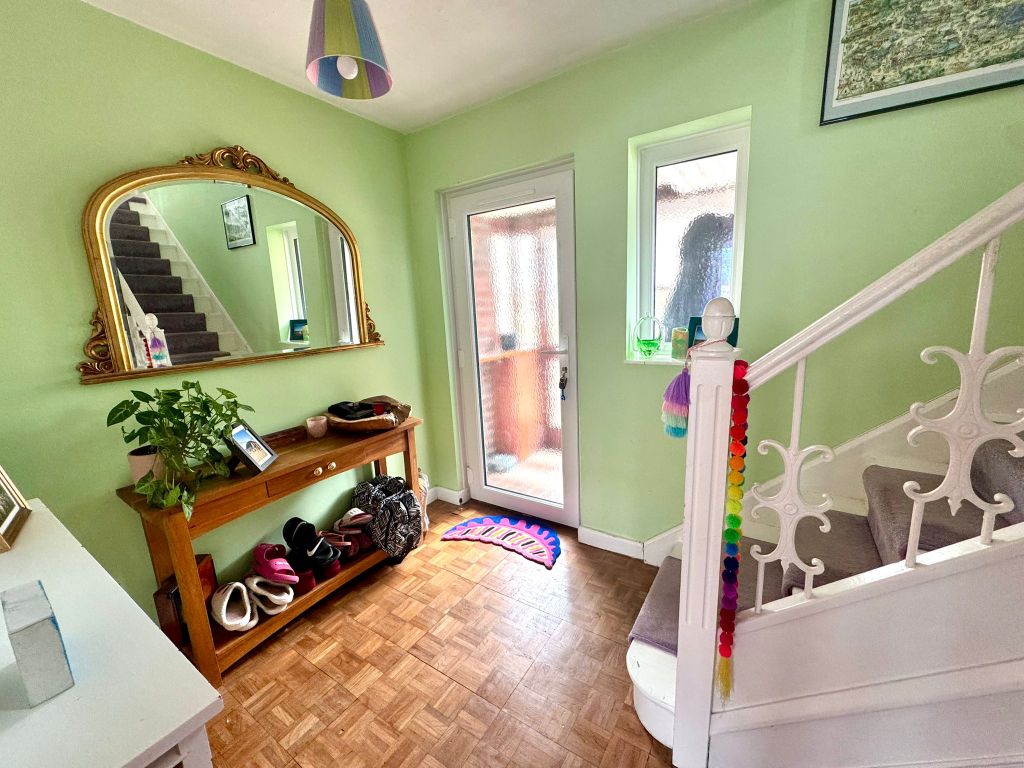 Property photo 3 of 24 Hall