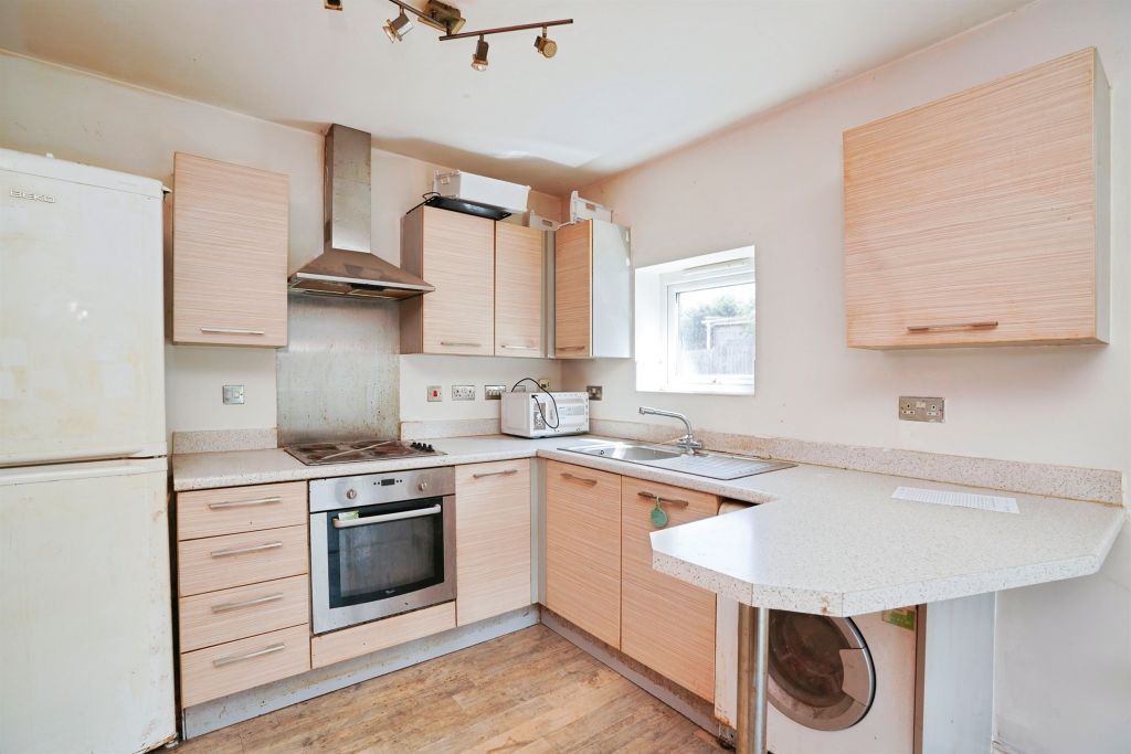 Property photo 2 of 18