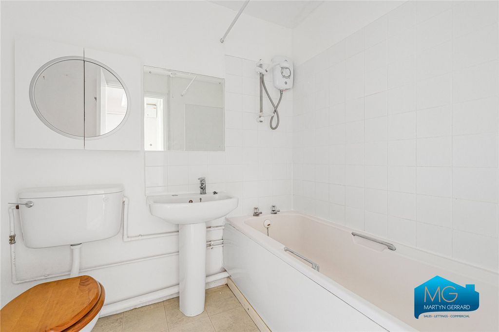 Property photo 3 of 11 Picture No. 22