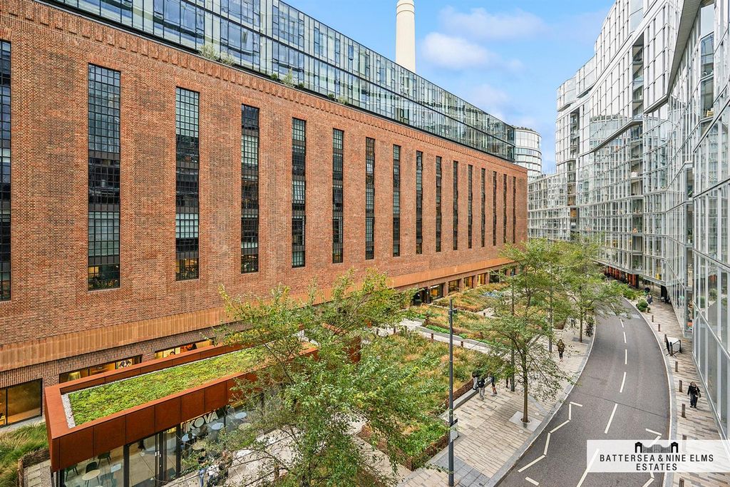 Property photo 2 of 25 301 Dawson House (17).Jpg