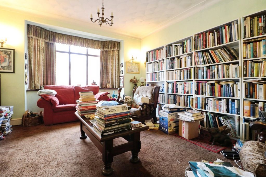 Property photo 2 of 10 Picture No. 01