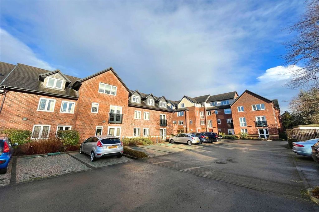 Property photo 1 of 24 Car Park