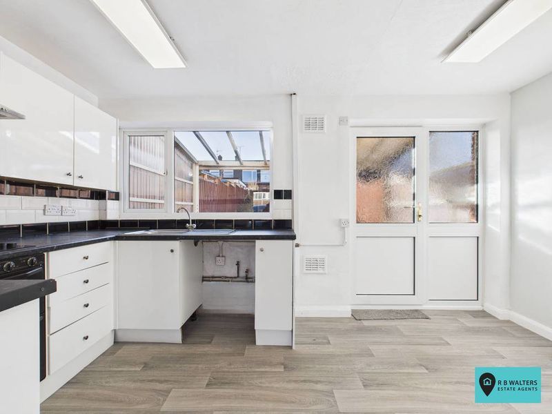 Property photo 2 of 11 Kitchen/Diner