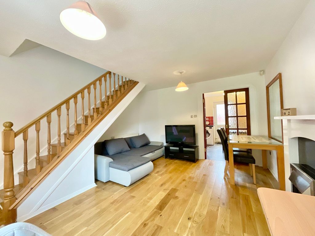 Property photo 2 of 21