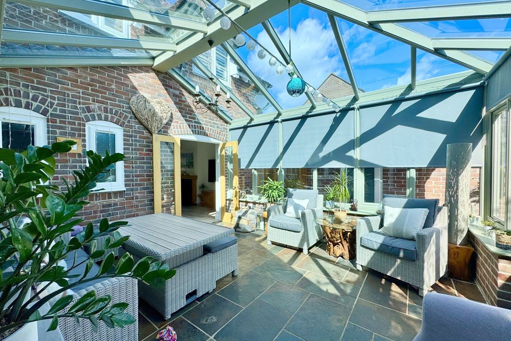 Property photo 3 of 29