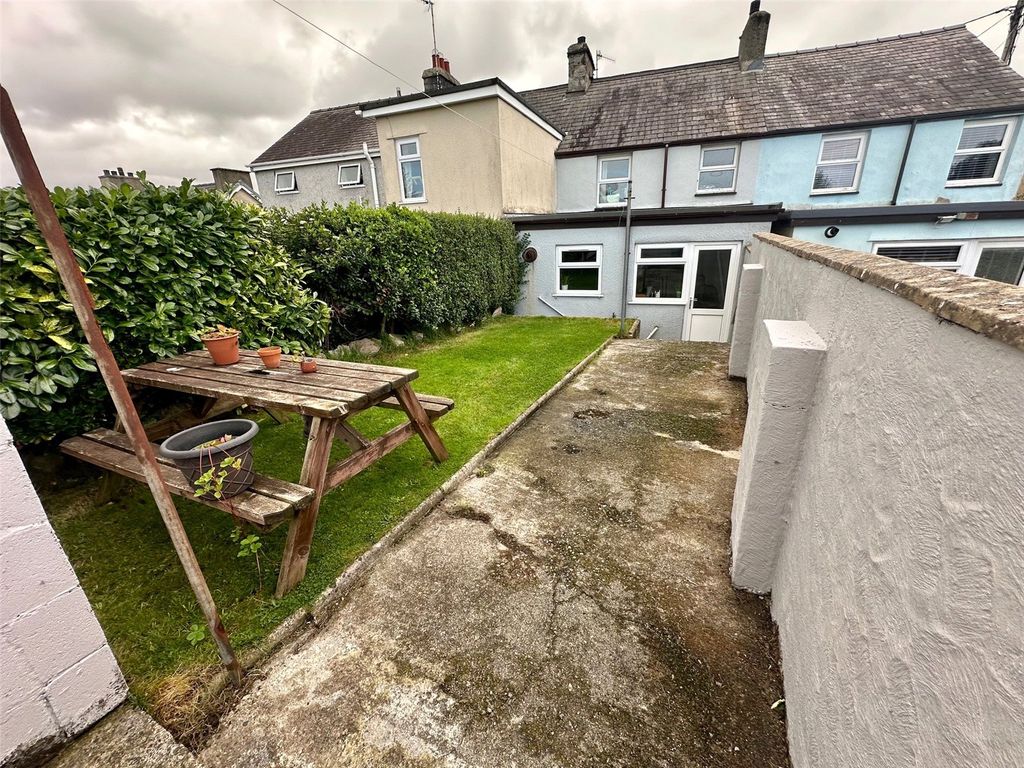 Property photo 2 of 19 Picture No. 04