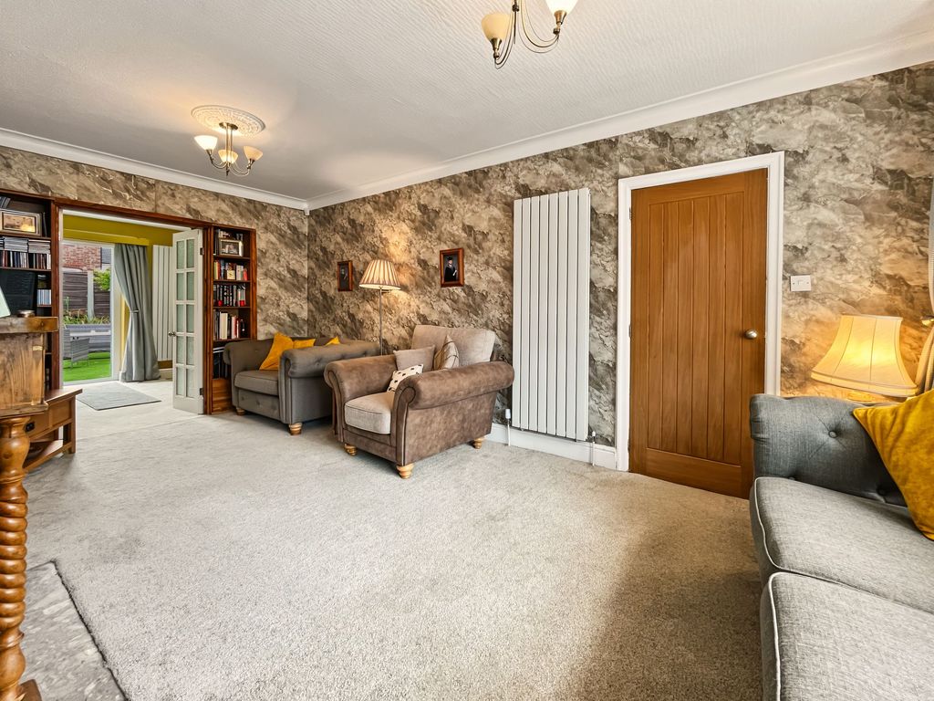 Property photo 2 of 23