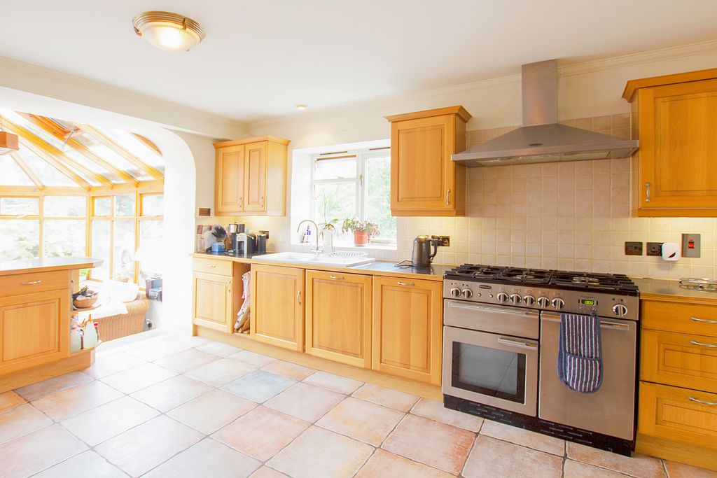 Additional image 4 of 5 bed detached house for saleRoute De La Charruee, Vale, Guernsey GY6