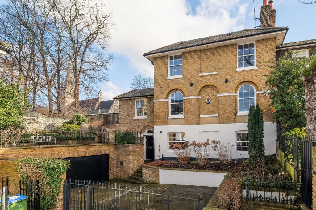 Property photo 1 of 20