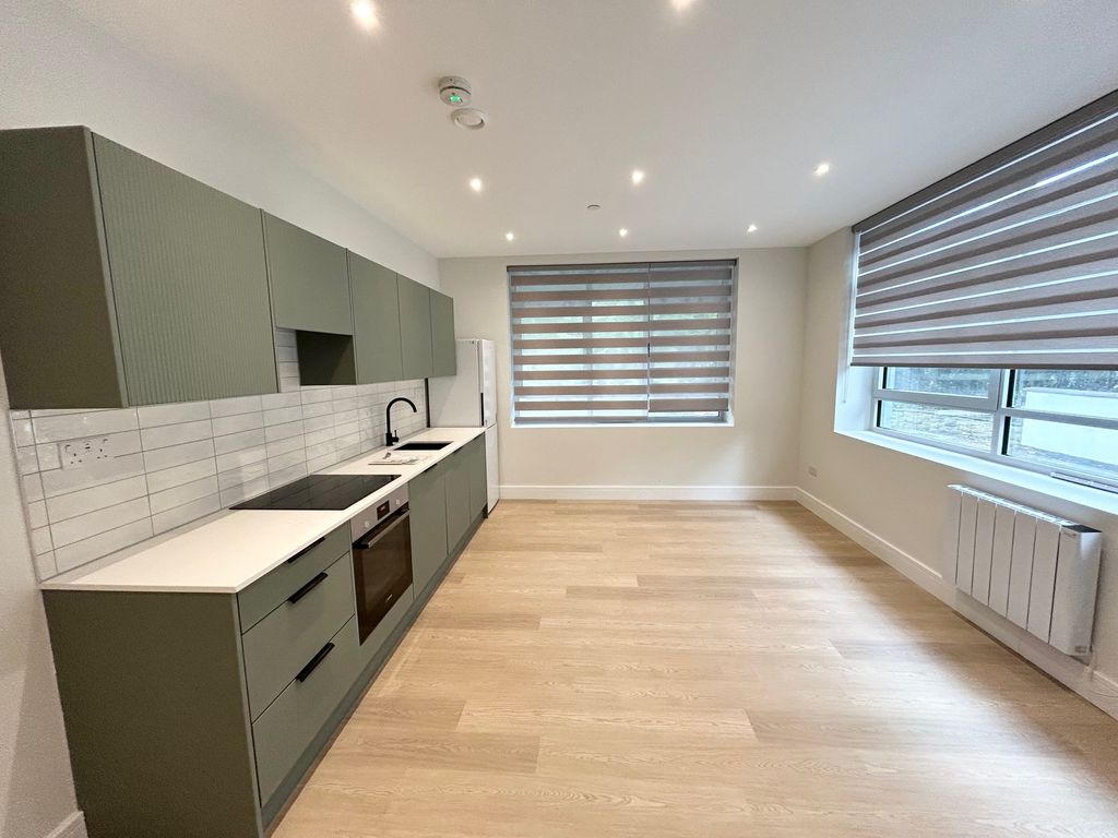 Property photo 2 of 7 Living Area